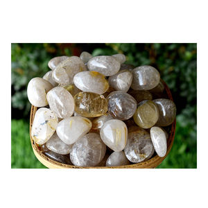 Gama exclusiva de piedras caídas de rutilo dorado de excelente calidad para crear arreglos y decoración del hogar - Product Image 1
