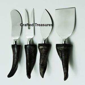 Meilleurs ensembles de fromage en acier inoxydable de finition avec manche en os Couverts Couteau Ensemble de 4 ustensiles trancheurs de beurre et de crème - Product Image 6