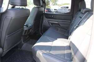 Faible kilométrage 2024 Hybride TRD Pro HV CrewMax Cabine 4x4 Volant à gauche Sièges en cuir Démarrage à distance Jantes en alliage Caméra 360° arrière - Product Image 3