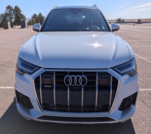 2022 A6 Allroad Quattro Prestige มือสอง ไมล์น้อย เครื่องยนต์สมบูรณ์  เกียร์อัตโนมัติ หลังคาพาโนรามา ไฟหน้า LED พร้อมส่ง - Product Image 1
