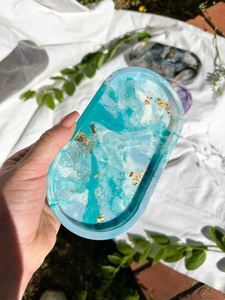 ถาดเรซิ่นตกแต่งหลากสี ถาดจัดระเบียบเครื่องสำอาง ของตกแต่งบ้าน ถาดเรซิ่นทรงรี ถาดวางของบนโต๊ะเครื่องแป้ง คุณภาพสูง - Product Image 3