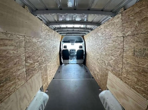 W1X4ECHY9MT056974 2021 Camioneta de Carga 2500 Techo Alto Distancia entre Ejes de 170 Pulgadas V6 RWD Bajo Kilometraje - Product Image 2