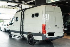 Mercedes-Benz Sprinter 3500 2023, Automática, Tracción en las Cuatro Ruedas, Volante a la Izquierda, Asientos de Cuero, Cámara Trasera, Neumáticos R18, Gasolina/Eléctrico - Product Image 2