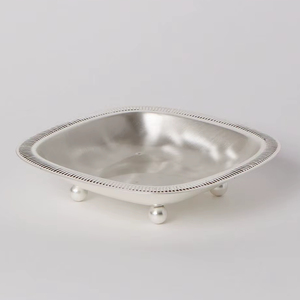 Porte-savon élégant en acier inoxydable au look minimaliste, parfait pour les hôtels et les appartements contemporains. - Product Image 1