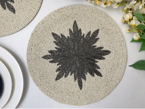 Posavasos con cuentas de vidrio hechos a mano con temática de Festival motivo central decoraciones de temporada únicas esteras y almohadillas con cuentas detalladas - Product Image 6