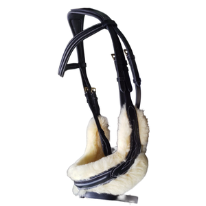 Bride de cheval de saut anatomique équin de qualité supérieure en cuir Rembourrage en peau de mouton d'origine Équipement de cheval en cuir cousu fantaisie - Product Image 6