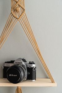 Estante de exhibición bohemio flotante de decoración de macramé hecho a mano para organizar y decorar - Product Image 3