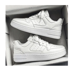 Palettes de baskets abordables à vendre Styles tendance et designs confortables parfaits pour tous les looks décontractés - Product Image 6