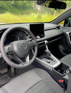 Toyota RAV4 Híbrida SE 2024, Automática, Volante a la Izquierda, Interior Oscuro, Asientos de Cuero, Tamaño de Neumáticos R17 - Product Image 5