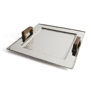 ถาดโลหะน้ำหนักเบา ดีไซน์เชือก งานฝีมือ ตกแต่งโต๊ะสไตล์โมเดิร์น ขัดเงาด้วยมือ รูปทรงสี่เหลี่ยม งานหัตถกรรมโลหะคุณภาพพรีเมียม - Product Image 1