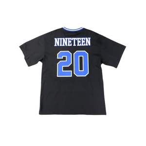 Camiseta de fútbol de chenilla de gran tamaño Zeta Phi Beta, camiseta negra 100% de poliéster con logotipos bordados, cuello en V, Mangas de doble rayas - Product Image 4