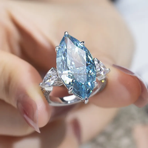 Bague Glamorous Womens Solitaire Amazing Design avec 14 Kt or jaune et Moissanite Blue Marquise Cut Diamond Ring For Occasio - Product Image 3