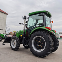 Tracteur agricole 4 roues de 80 CV, 90 CV, 100 CV avec lame de déneigement avant robuste à commande hydraulique pour le dégagement des routes et des champs