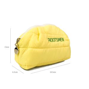 Pochette de maquillage en nylon matelassé personnalisable Sac à cosmétiques gonflé imperméable de luxe avec fermeture à glissière pour le voyage - Product Image 6