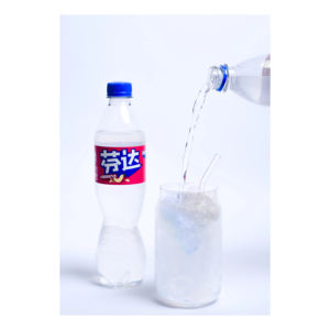 Saborea un sorbo refrescante con soda carbonatada de melocotón blanco 330ml sabor naturalmente dulce acabado suave mejor servido frío - Product Image 5