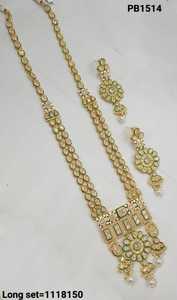 Collier ras du cou indien fantaisie traditionnel et à la mode couleur or Kundan perle boucles d'oreilles ensemble avec Mangtikka pour femmes et filles - Product Image 2