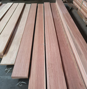 Plinthes traditionnelles en bois dur Ogee (Nyatoh massif) - Product Image 3