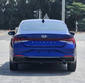 Usato 2023 HY UNDAI ELANTRA STANDARD berlina 5 posti 4 cilindri benzina 10 marce cambio automatico AWD - Product Image 6