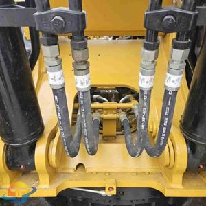 En stock pour la pelle Caterpillar CAT323, d'occasion, faible nombre d'heures, disponible à la vente à bas prix - Product Image 6