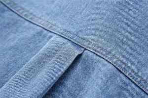 Tops en jean pour femmes de haute qualité, ornés de motifs brillants en strass, luxueux et glamour, parfaitement coupés. - Product Image 5