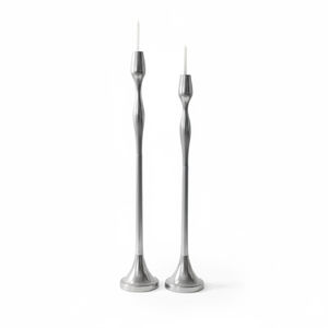 Elegantes Portavelas Cónicos de Metal Dorado, Juego de 2 Portavelas Clásicos de Aluminio Pulido para Decoración del Hogar y Suministros para Fiestas - Product Image 3