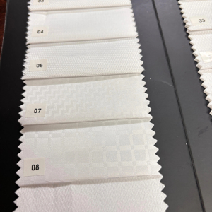 Qualité d'exportation Blanc Diamant Dobby Poly Coton Shirting Tissu pour Chemises - Product Image 1