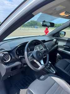 Pre-owned Clean 2019 Nissa-n kicks SR - Product Image 4