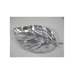 Plato de servicio moderno de lujo para aperitivos y comida - Product Image 3