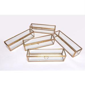 Boîte à bijoux et cosmétique en forme de rectangle de qualité supérieure Nouvelle boîte à bijoux design en métal et en verre de grande qualité - Product Image 3