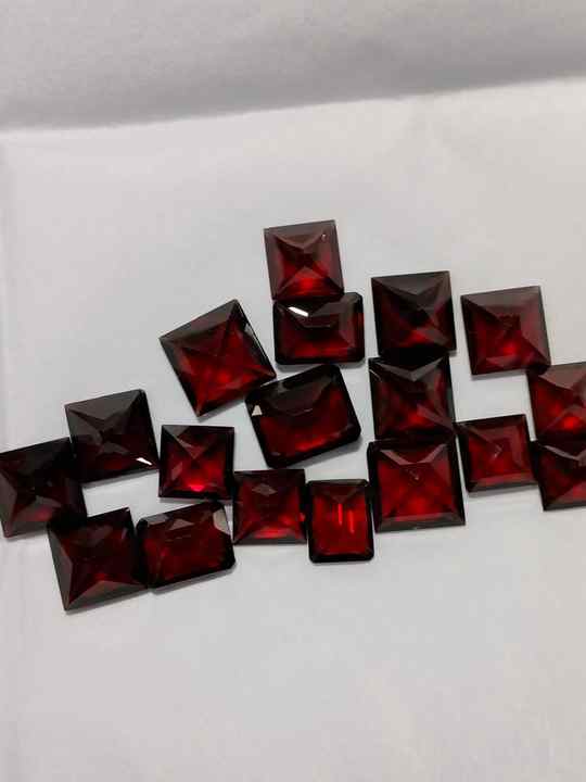 Natural Red Garnet Faceted Calibrated Size Mix Shape Gemstone for Jewelry Making mm Size Pyrope Garnet Almandine Garnet