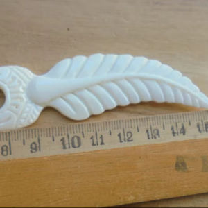 Pasador/Pinza para el Cabello Hecho a Mano con Hueso Natural Ecológico Moderno, Soporte para Moño Tradicional, Accesorios para el Cabello de Moda, Objeto de Colección Artístico - Product Image 1