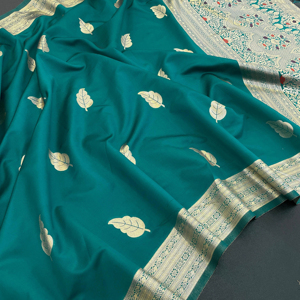 Prix imbattable pour un magnifique sari en soie traditionnelle avec un chemisier lourd en zari doré pour les fêtes ethniques classiques et les mariages - Product Image 1