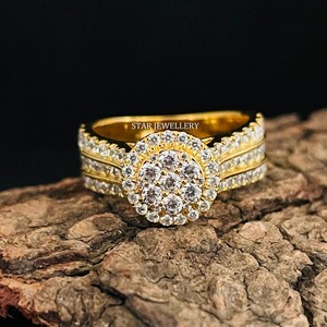 แหวนหมั้นทองคำแท้ 14K ประดับเพชรทรงกลมเจียระไนแบบบริลเลียนท์ ดีไซน์คลัสเตอร์ฮาโล สไตล์คริสเตียนสุดหรู - Product Image 5