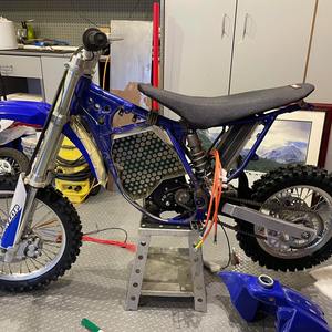 Nouveau véhicule électrique (EV) haut de gamme 2023, 50cc, 125cc/250cc, moteur sans balais, modèle élégant 2024 - Product Image 1