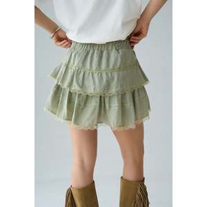 กระโปรงลูกไม้สีเขียว - Product Image 2