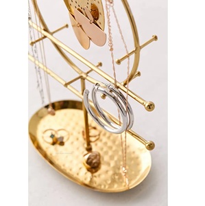 Support de bijoux décoratif de luxe en métal avec finition dorée pour le stockage d'affichage et les supports de bijoux de décoration de table - Product Image 3