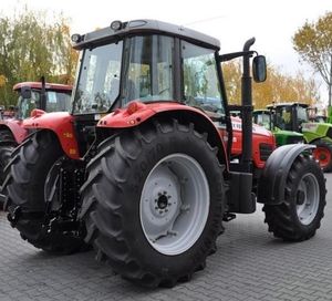 Bastante usado 2008 MASSEY FERGUSON 5465 Tractores baratos disponibles Massey Maquinaria agrícola Tractor agrícola disponible para la venta - Product Image 3