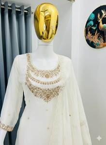 ชุดคุर्ติและชาราร่าผ้าไหมแท้สีสันสดใส พร้อมผ้าคลุมไหล่ขอบลูกไม้ สำหรับเจ้าสาวและเพื่อนเจ้าสาว คอลเลคชั่นใหม่สำหรับเทศกาล - Product Image 5