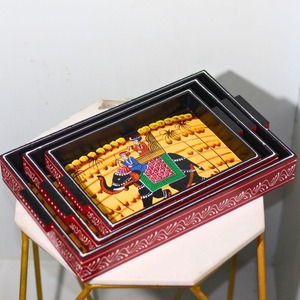 Plateau peint en bois ensemble de 3 plateaux coniques fabriqués à la main plateaux de service artisanat indien traditionnel maison cuisine décor utilitaire - Product Image 1