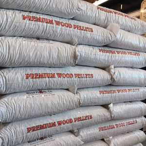 Pellets de Madera de Alta Calidad, Libres de Polvo, Ecológicos, en Forma de Briqueta para Sistemas de Calefacción - Product Image 1