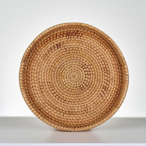 Venta al por mayor de bandejas redondas de bambú de Vietnam, precio de fábrica, bandeja de servicio ecológica hecha a mano con acabado de ratán para el hogar-SR2020 - Product Image 3