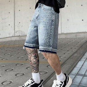 กางเกงขาสั้นผู้ชายน้ำหนักเบา ปี 2025 ลดราคาออนไลน์ ดีไซน์ล่าสุด ขายส่ง กางเกงขาสั้นสไตล์โดดเด่น ประดับเพชร - Product Image 2