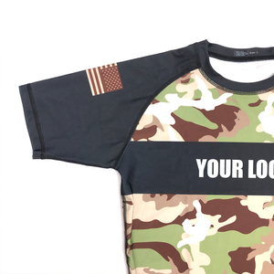 Chemise en polyester et spandex à manches courtes, haut personnalisé de haute qualité - Product Image 3