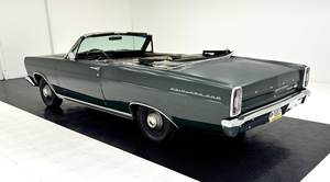 Ford Fairlane 500 Convertible de 1966 Usado - Listo para Enviar - Product Image 5