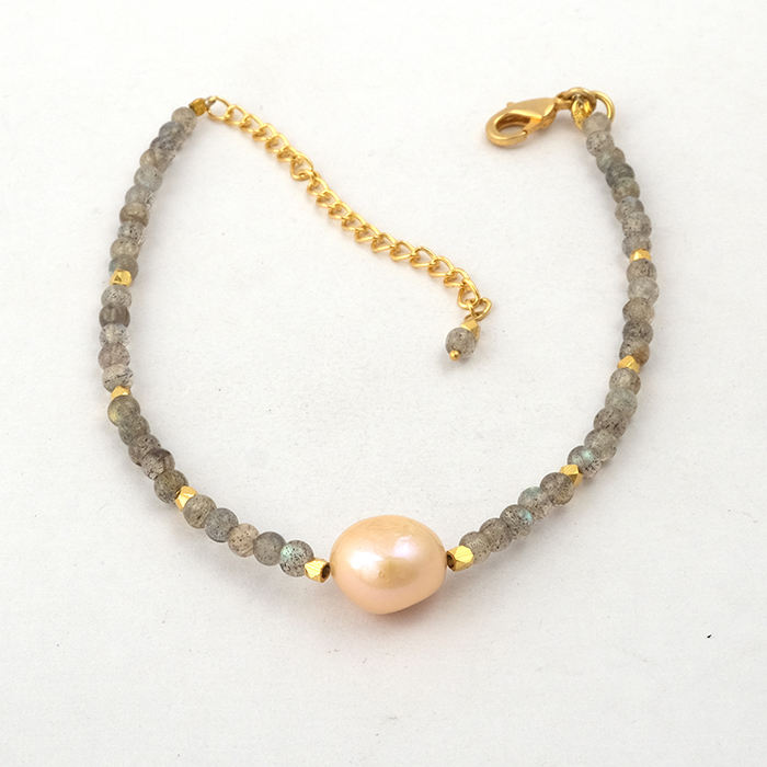 สีเทา, ชมพู