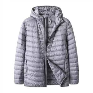 <b>Men's</b> <b>Lightweight</b> Puffer <b>Jacket</b> with Custom Hood High Street Style Winter Outdoor Coat with Zipper Closure OEM Service - Product Image 3