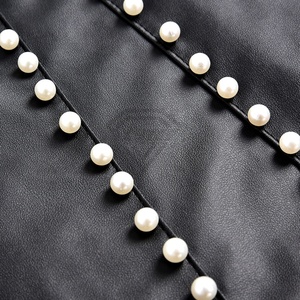 Jupes en cuir tendance à la vente chaude, faible MOQ, jupes mi-longues décontractées pour femmes, été, cuir PU durable, taille naturelle - Product Image 4