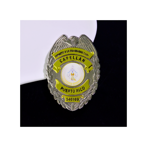 Fabrication de badges de sécurité en métal à deux plaquages couleur or et argent, surface plate ou incurvée, avec gravure, logo personnalisé sur mesure. - Product Image 4