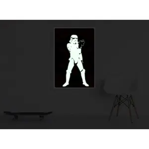 Póster de Star Wars Stormtrooper que brilla en la oscuridad, diseño especial impreso digitalmente en material plástico duradero - Product Image 6