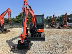 Mini-excavatrice Kubota KX040-5 2025 de 4 tonnes, excavatrice hydraulique compacte sur chenilles avec cabine fermée, faible nombre d'heures de fonctionnement - Product Image 4